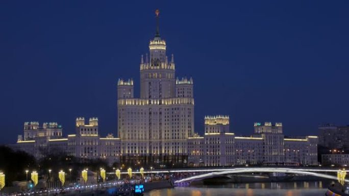 俄罗斯莫斯科，晚上风景如画的城市景观，七姐妹之一