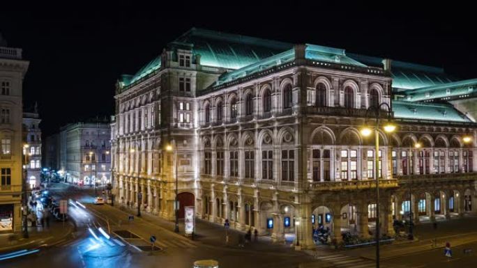 奥地利维也纳，历史地标维也纳国家歌剧院的延时景观在夜间照亮