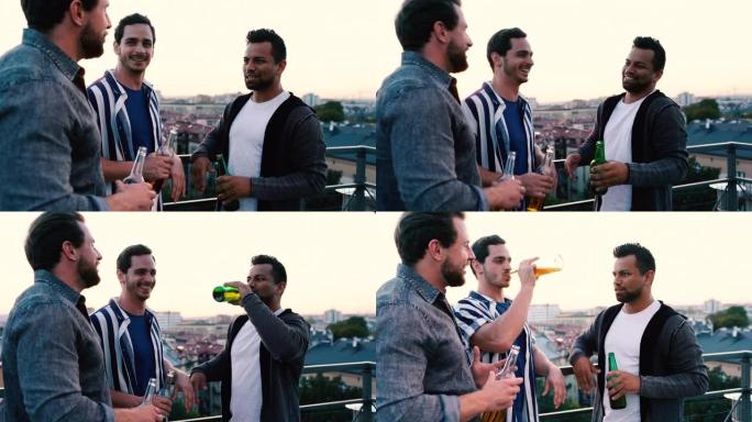 朋友喝酒庆祝外国人喝啤酒