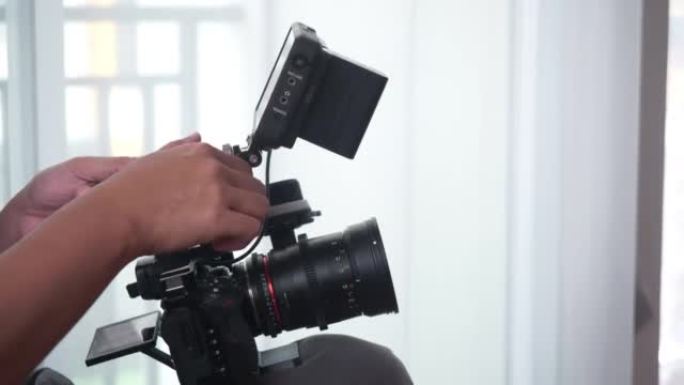 电影制片人用相机拍摄。