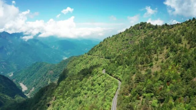 台湾玉山玉山及道路鸟瞰图