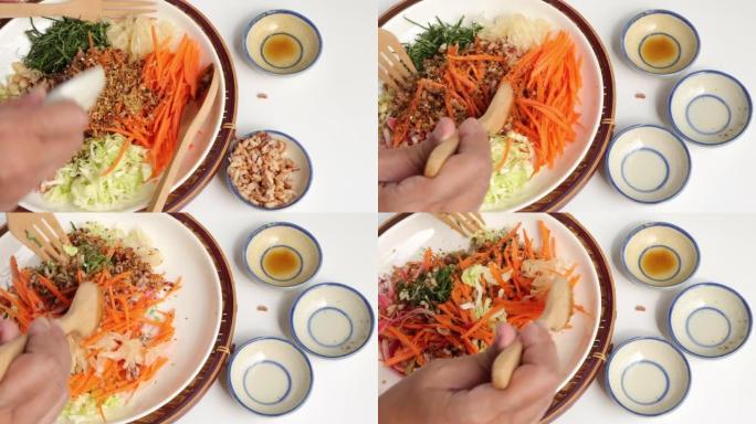 泰国米辣蔬菜沙拉，泰国菜叫Khao Yam。泰国南方辣米饭沙拉配蔬菜。传统南方食品。