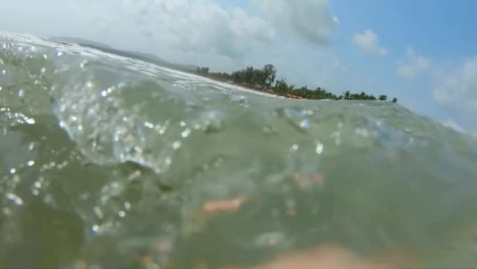 热带海浪撞向相机，高速4k镜头