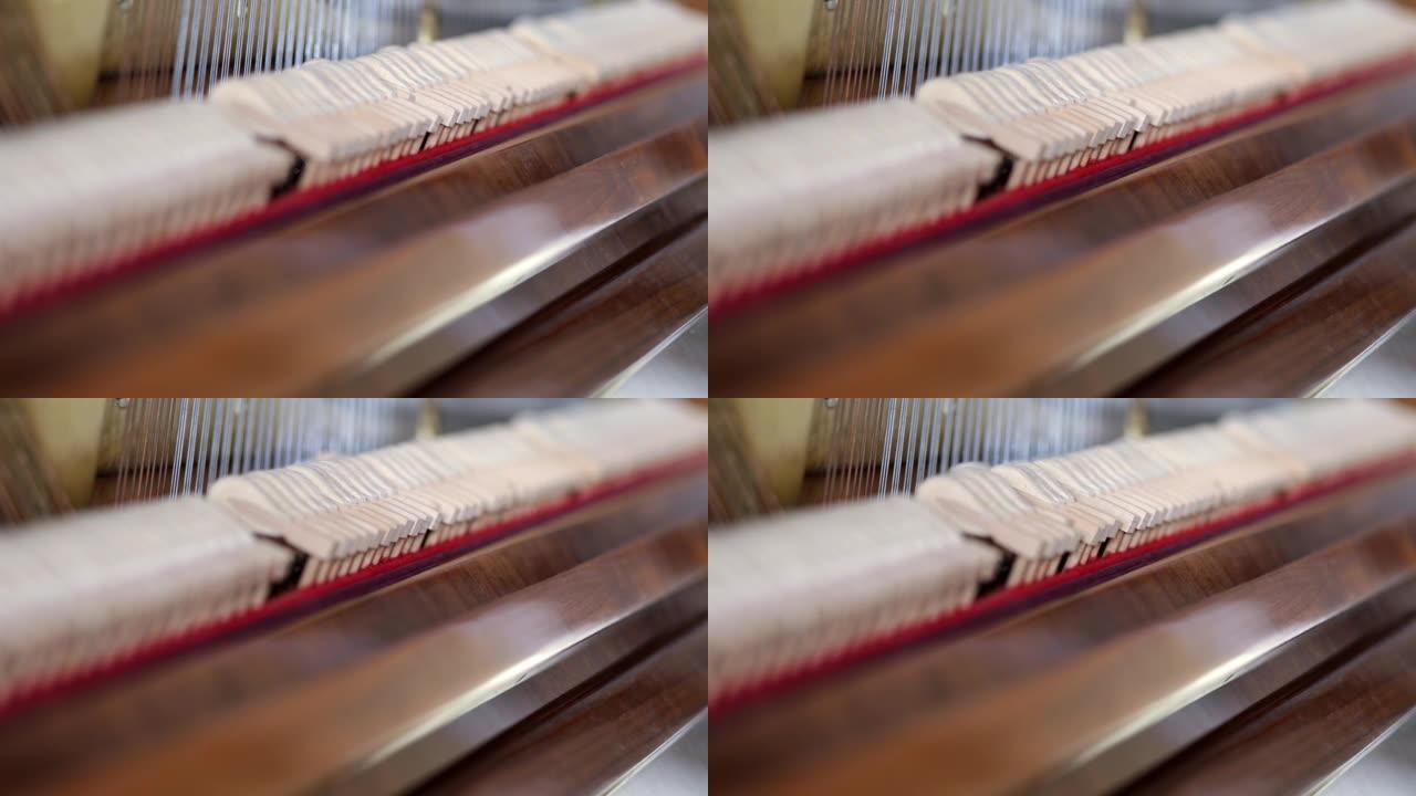 演奏过程中打开的钢琴的移动细节
