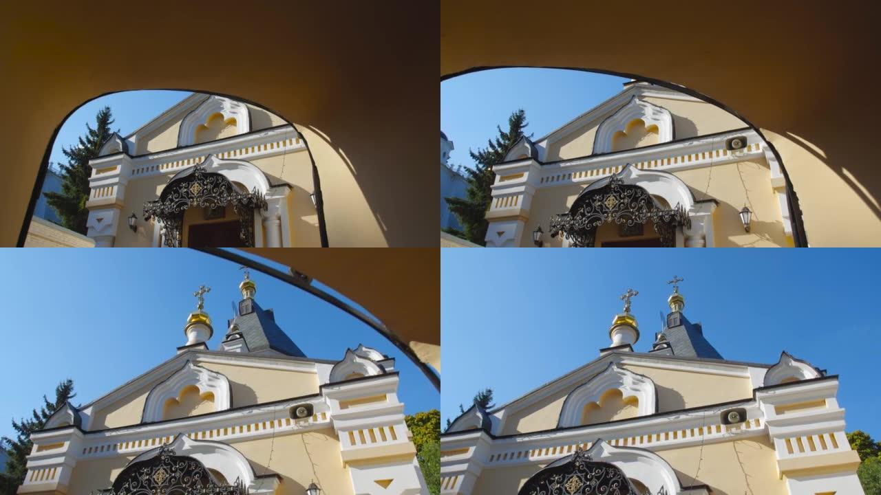 修道院中东正教教堂的美丽景色，教堂的入口。跟踪镜头进入大门。