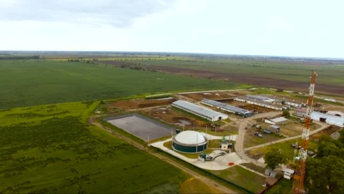 鸟瞰图。从农业废物中生产生物燃料的工厂。农业农场。