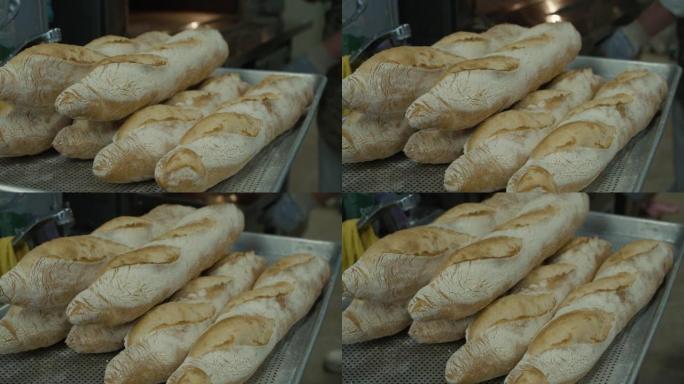 烘焙工艺面包，家庭烤箱中的法式长棍面包