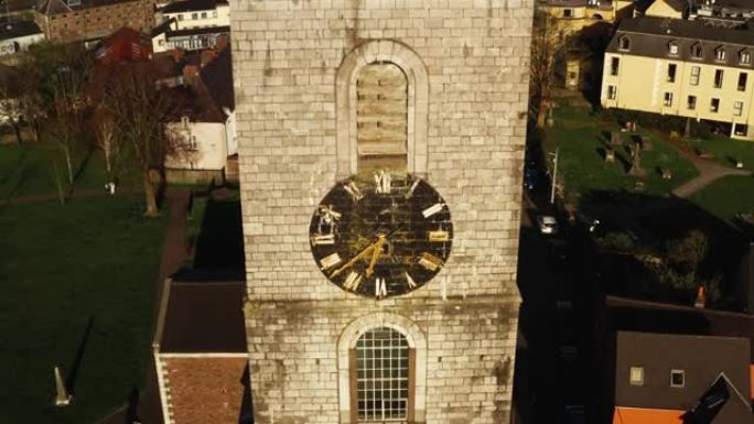 Shandon Bells and Tower St Anne的clock鸟瞰图