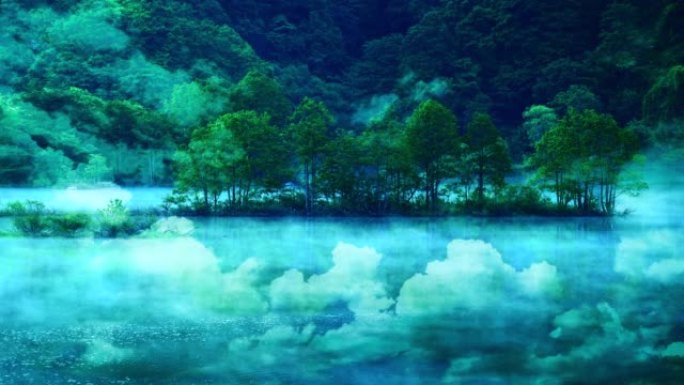 森林湖中流动的云层。干净的森林湖泊和流动的云的形象。双重曝光