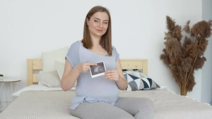 监测怀孕的现代技术。通过超声波确定孩子的性别。未出生婴儿的第一张胎儿照片