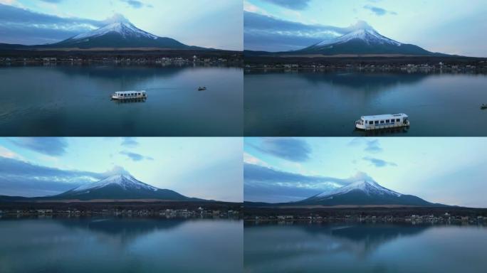 山中湖和富士湖乘船游览的空中前方