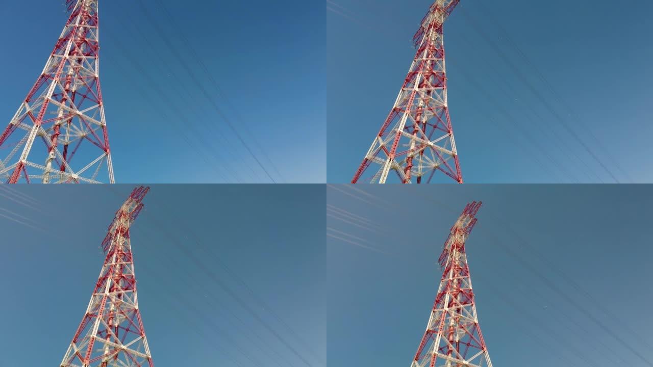 电力和能源-大功率电缆线桅杆对抗蓝天