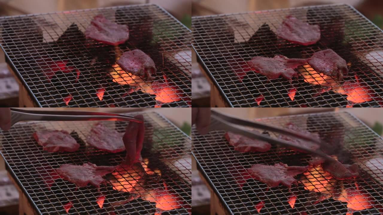 木炭烤的美味肉BBQ肉排