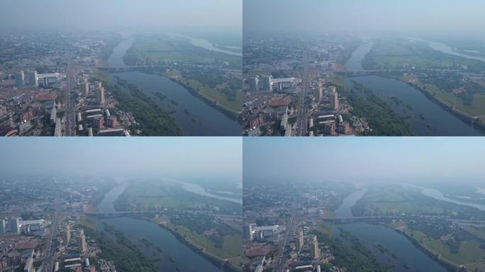 空中无人机拍摄叶尼塞河上的城市