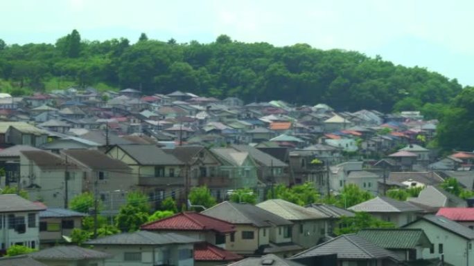 从山顶可以看到住宅区。