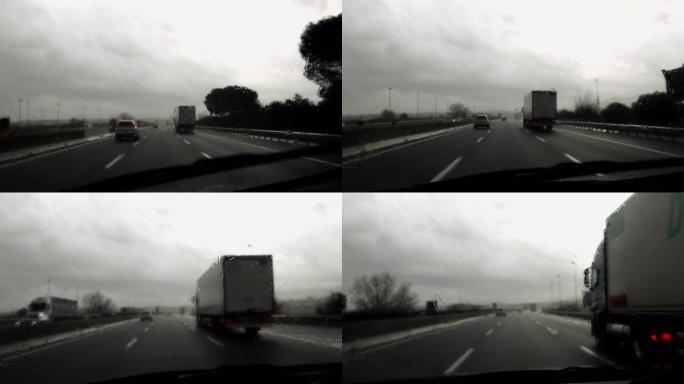 在Autostrada高速公路的暴雨下行驶