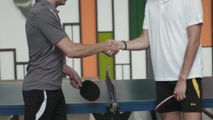 乒乓球运动员的握手