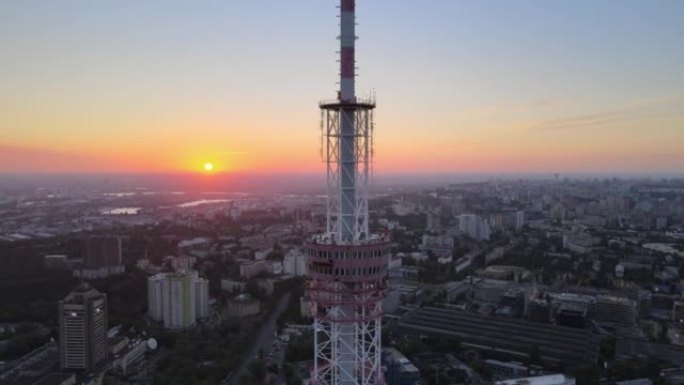 乌克兰基辅清晨鸟瞰图: 电视塔