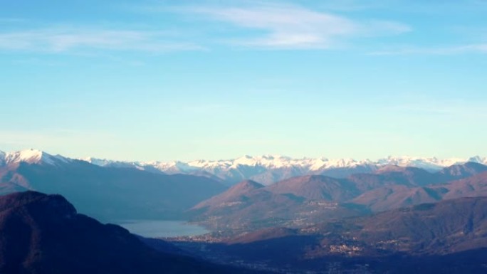 从Campo Dei Fiori空中缩小意大利瑞士阿尔卑斯山的全景