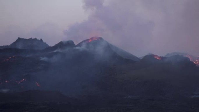 吸烟的原始火山喷发火山口冰岛