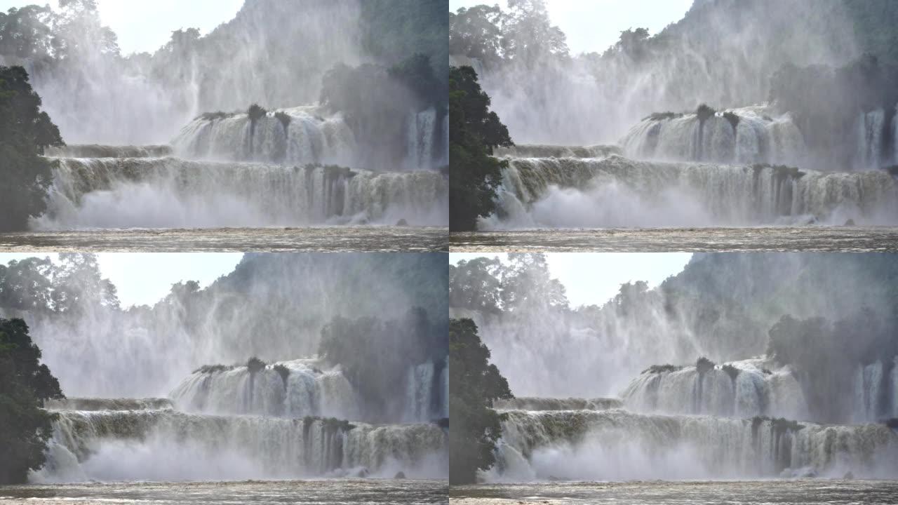 位于越南北部和华南边界的班焦克瀑布或德天瀑布