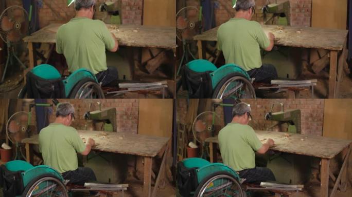 一名高级残疾木雕师的雕刻和创作
