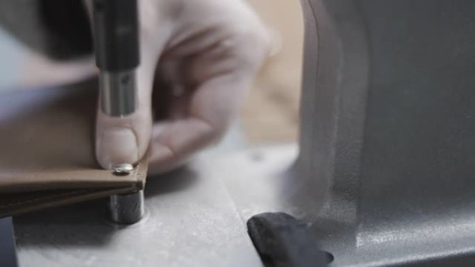 皮革工人铆钉皮革项目