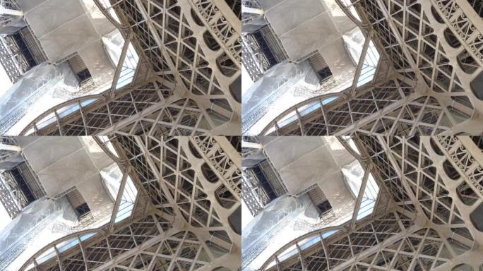 埃菲尔铁塔一楼玻璃平台的视图
