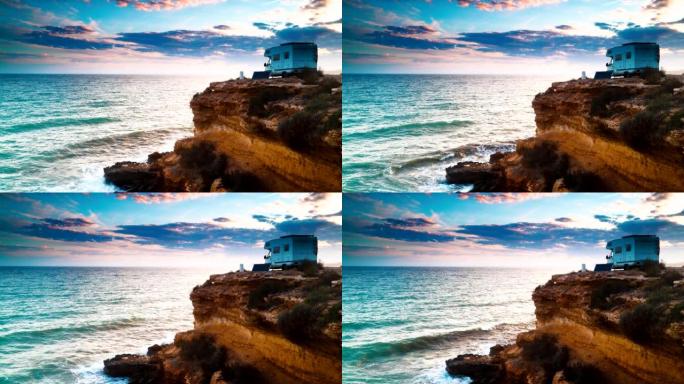 西班牙海岸悬崖上的露营车