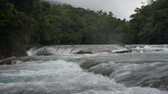 恰帕斯州的拉斯努贝斯瀑布