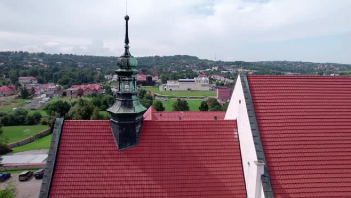 小波兰维利奇卡。在维利奇卡阳光明媚的日子里，盐矿，毕业塔，火车站和其他受欢迎的建筑物和建筑。