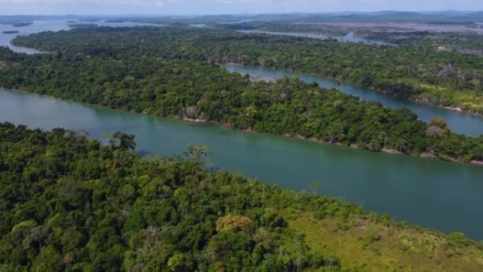 辛古河，在亚马逊森林- Pará州-巴西