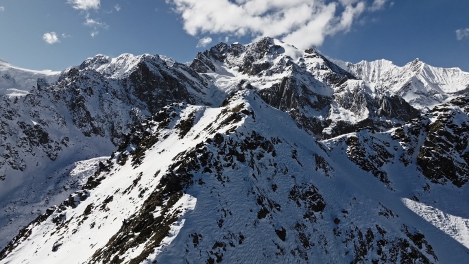 梅里雪山雄伟主峰卡瓦格博