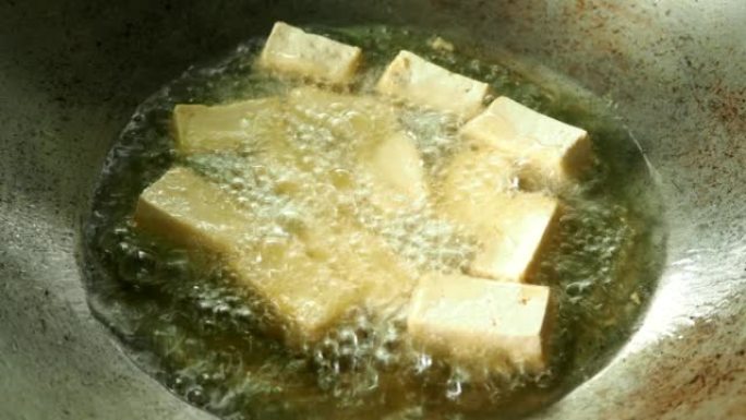 平底锅煎豆腐