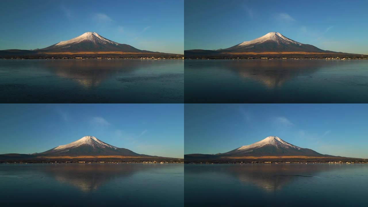 山中湖富士山左侧的空中多莉