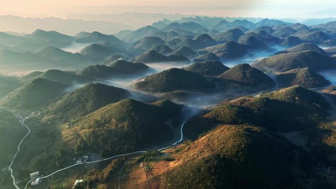 航拍山区清晨日出云海4K