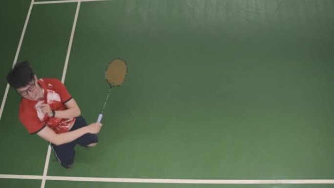 《羽毛球精神》跳跃力量扣球/俯视图