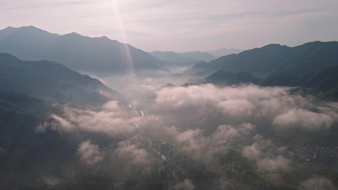 开化县福岭山日出云海之上开篇定调绝美素材