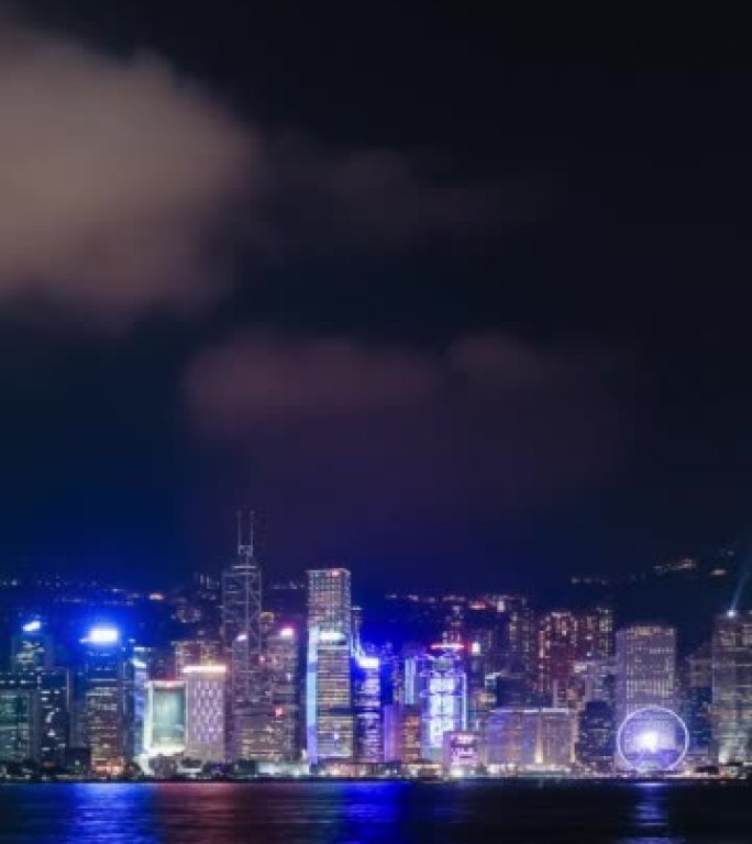 维多利亚港香港灯光交响乐的垂直延时