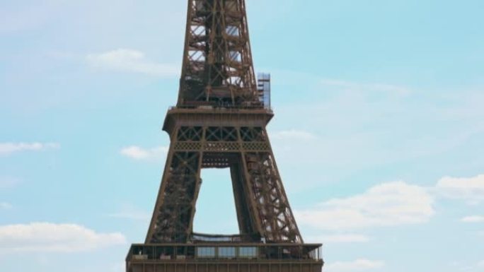 巴黎春天的埃菲尔铁塔。选择性聚焦。自然。