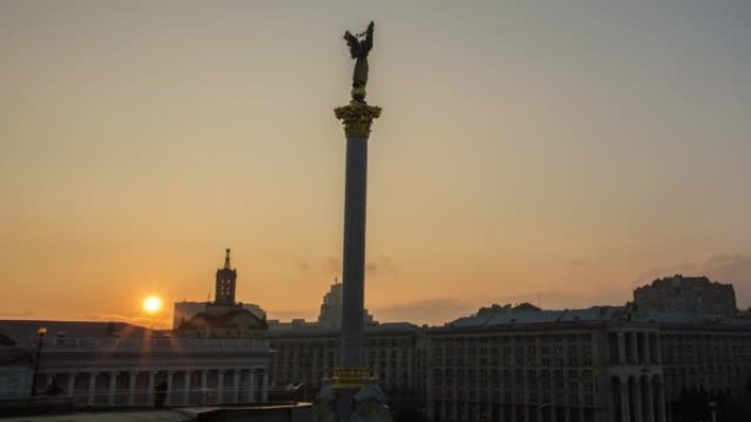 乌克兰独立广场，赫雷什季季克，基辅市中心的日落