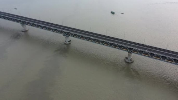 帕德玛多用途桥的航拍无人机。