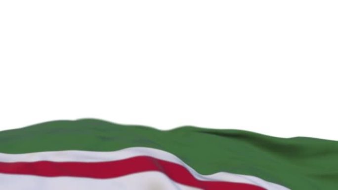 车臣共和国伊奇克里亚织物旗在风圈上挥舞。车臣共和国伊奇克里亚刺绣缝制布横幅在微风中摇曳。半填充白色背
