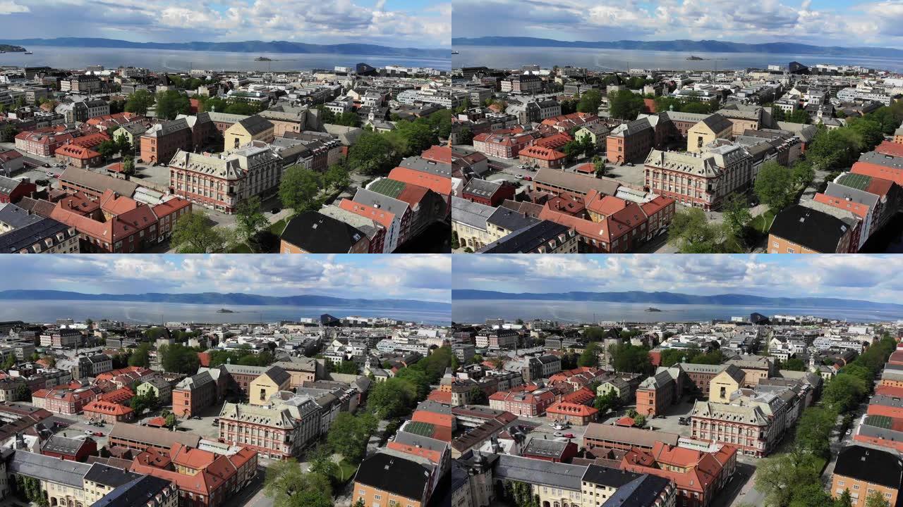 空中: 挪威的特隆赫姆老城