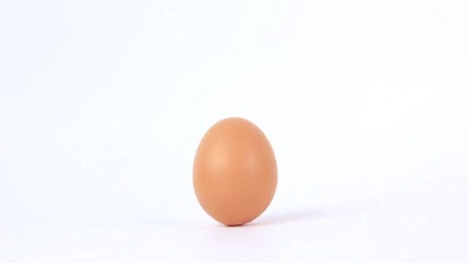 白色背景设计上孤立的鸡蛋。