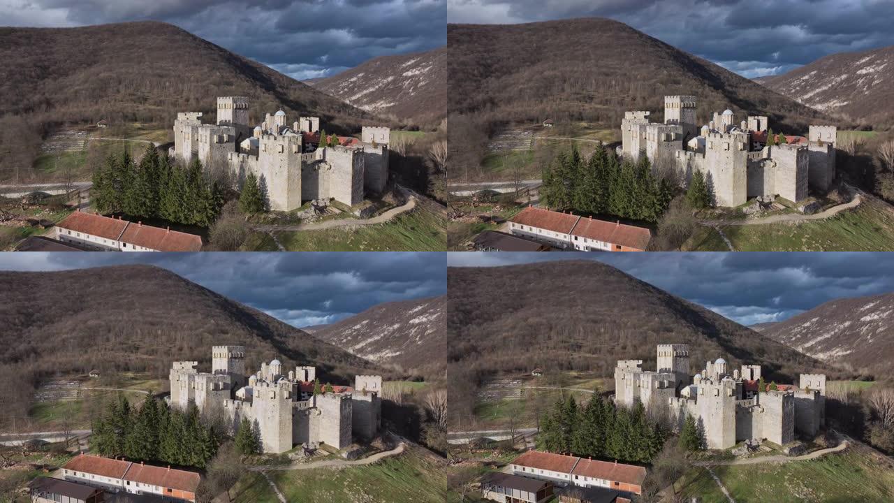 Despotovac的Manasia修道院