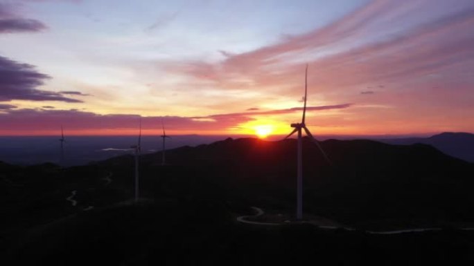 航拍日出風力發電機