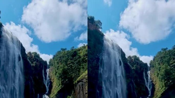 南非的里斯本瀑布，里斯本瀑布是南非姆普马兰加最高的瀑布。瀑布高94米。瀑布位于全景路线上。
