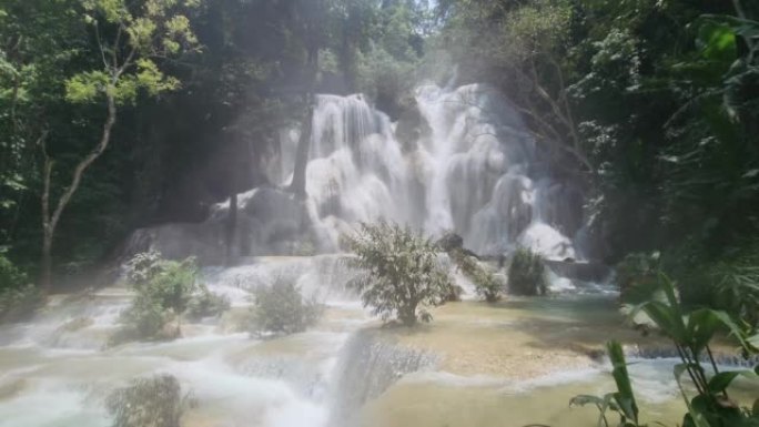 邝斯瀑布在老挝琅勃拉邦