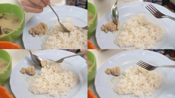 在厨房里吃泰国菜和米饭